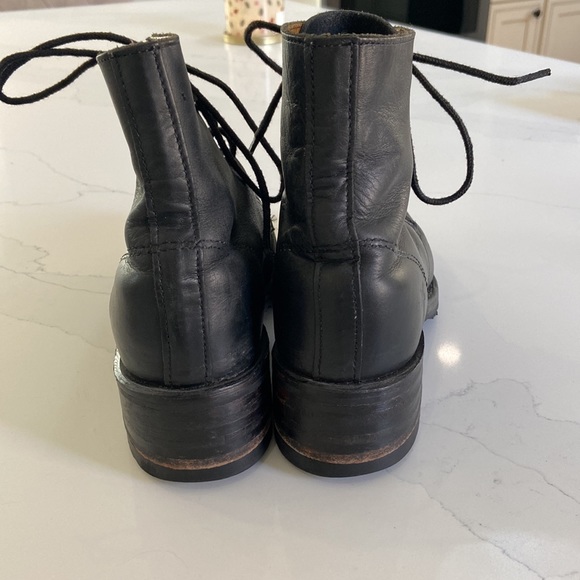 Vintage Frye Lace up Boot - Picture 3 of 6